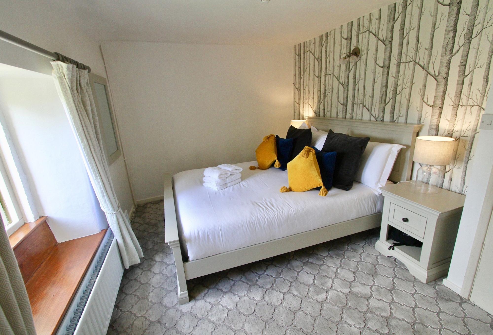 Ashfield House Hotel Грасингтън Екстериор снимка A bedroom at The Old Inn