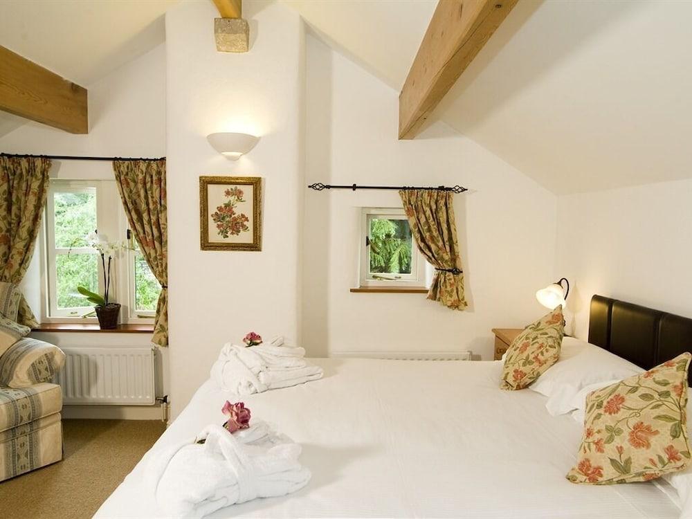 Ashfield House Hotel Грасингтън Екстериор снимка The Old Mill, bedroom